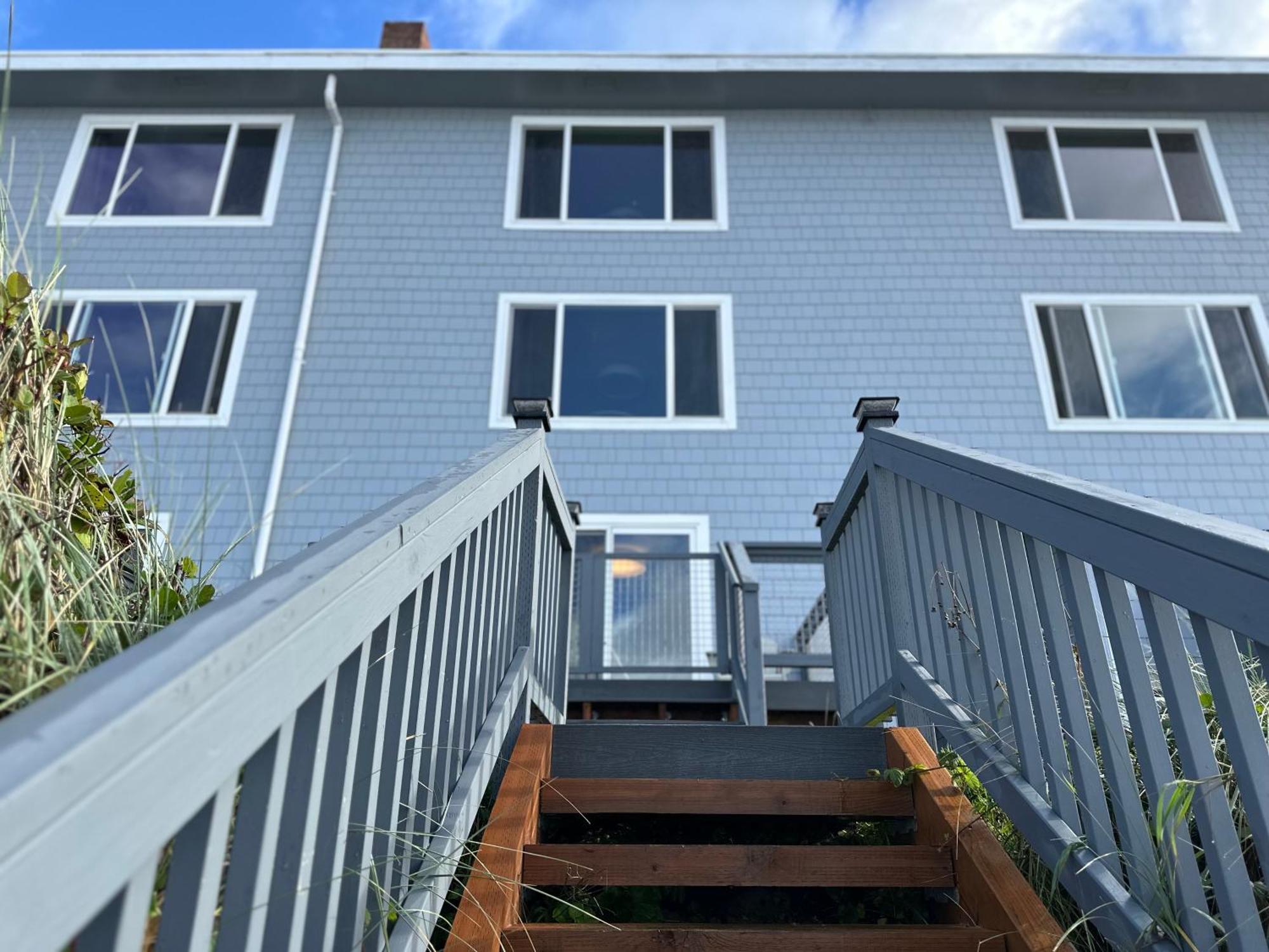 West Beach Suites Lincoln City Exterior photo