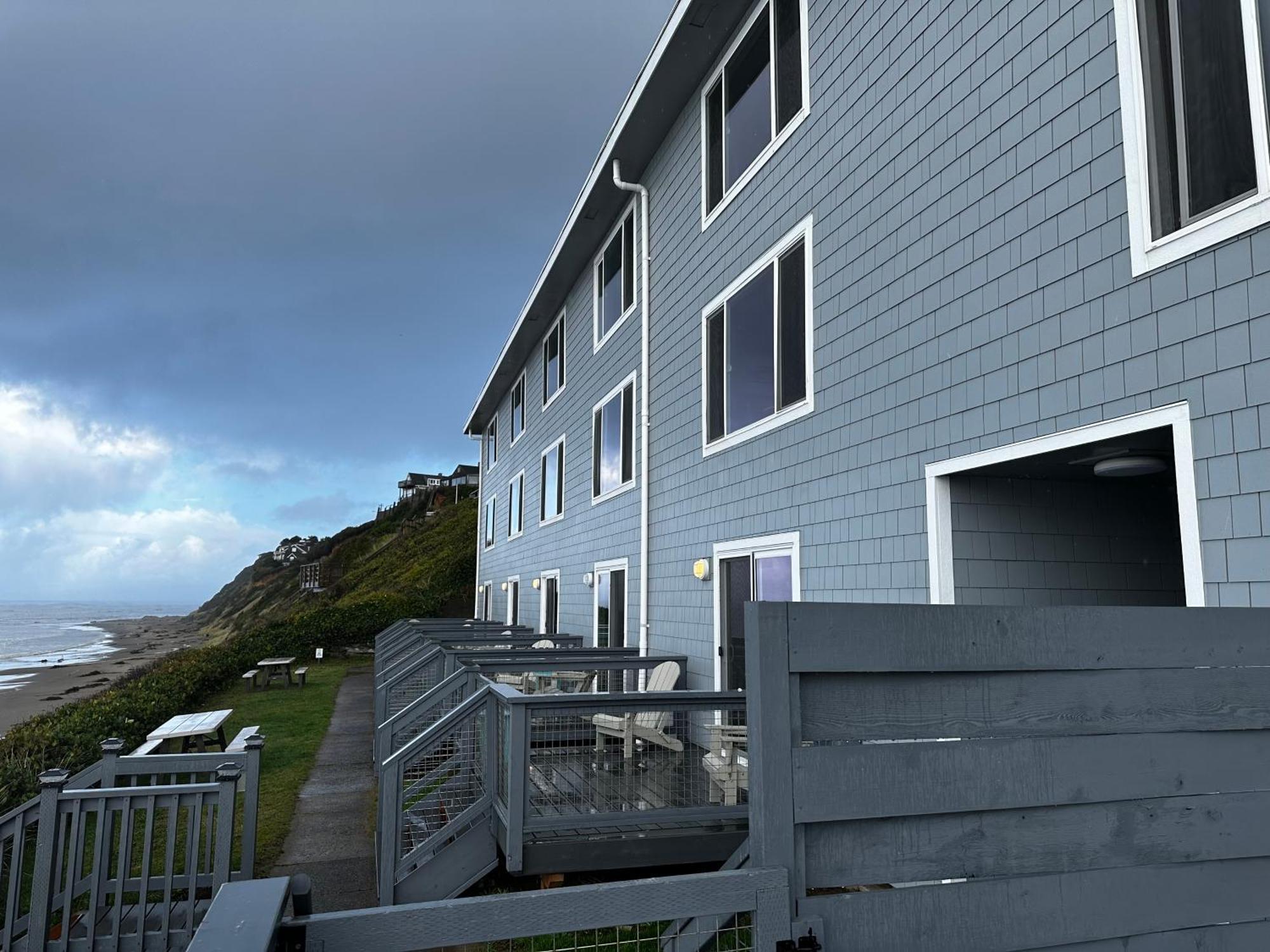 West Beach Suites Lincoln City Exterior photo