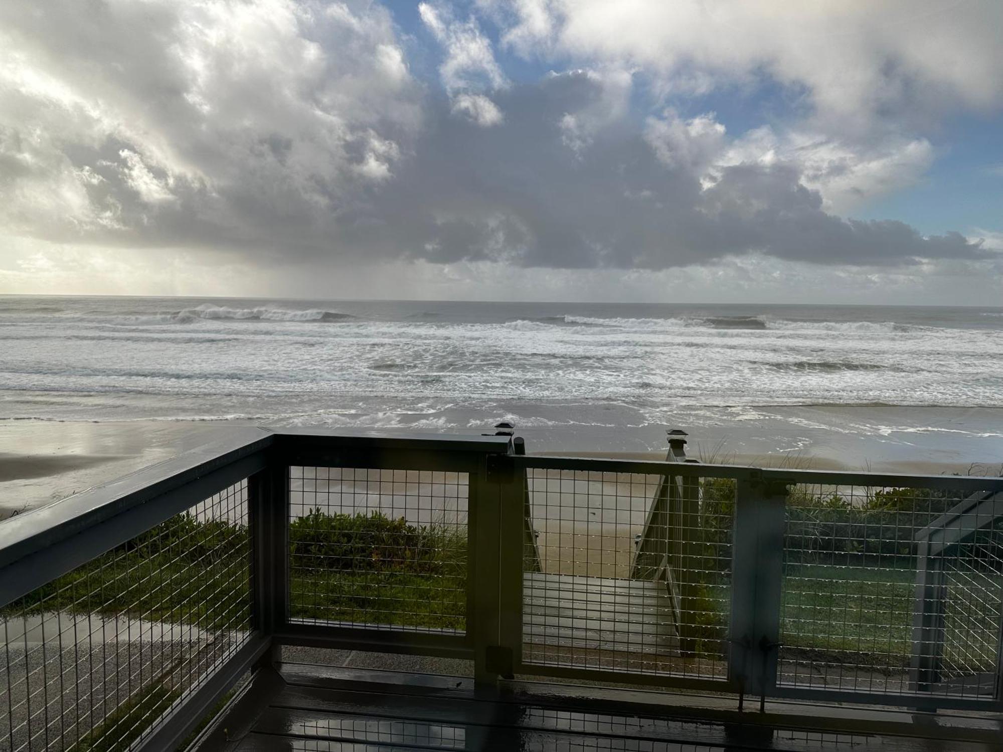 West Beach Suites Lincoln City Exterior photo