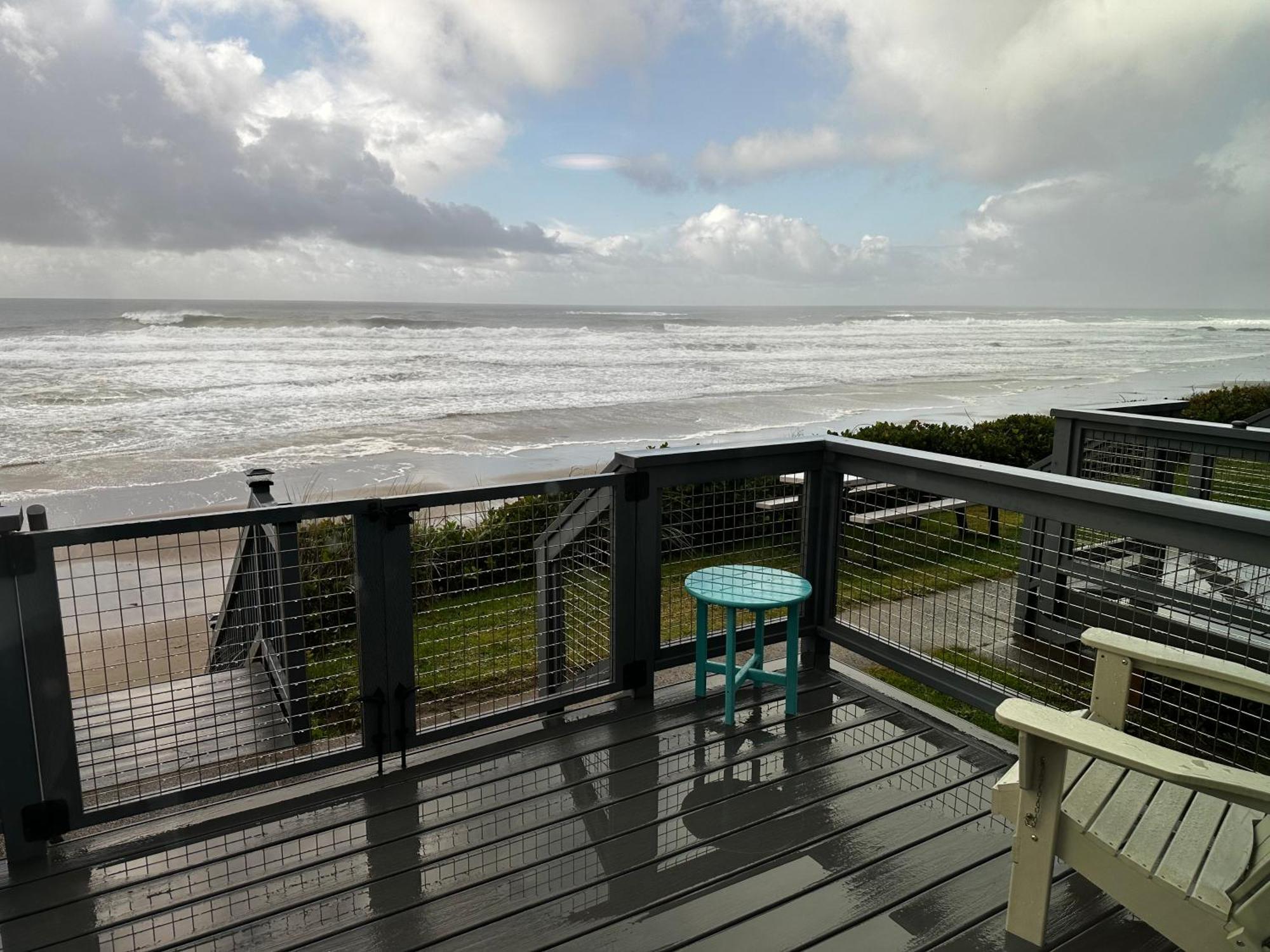 West Beach Suites Lincoln City Exterior photo