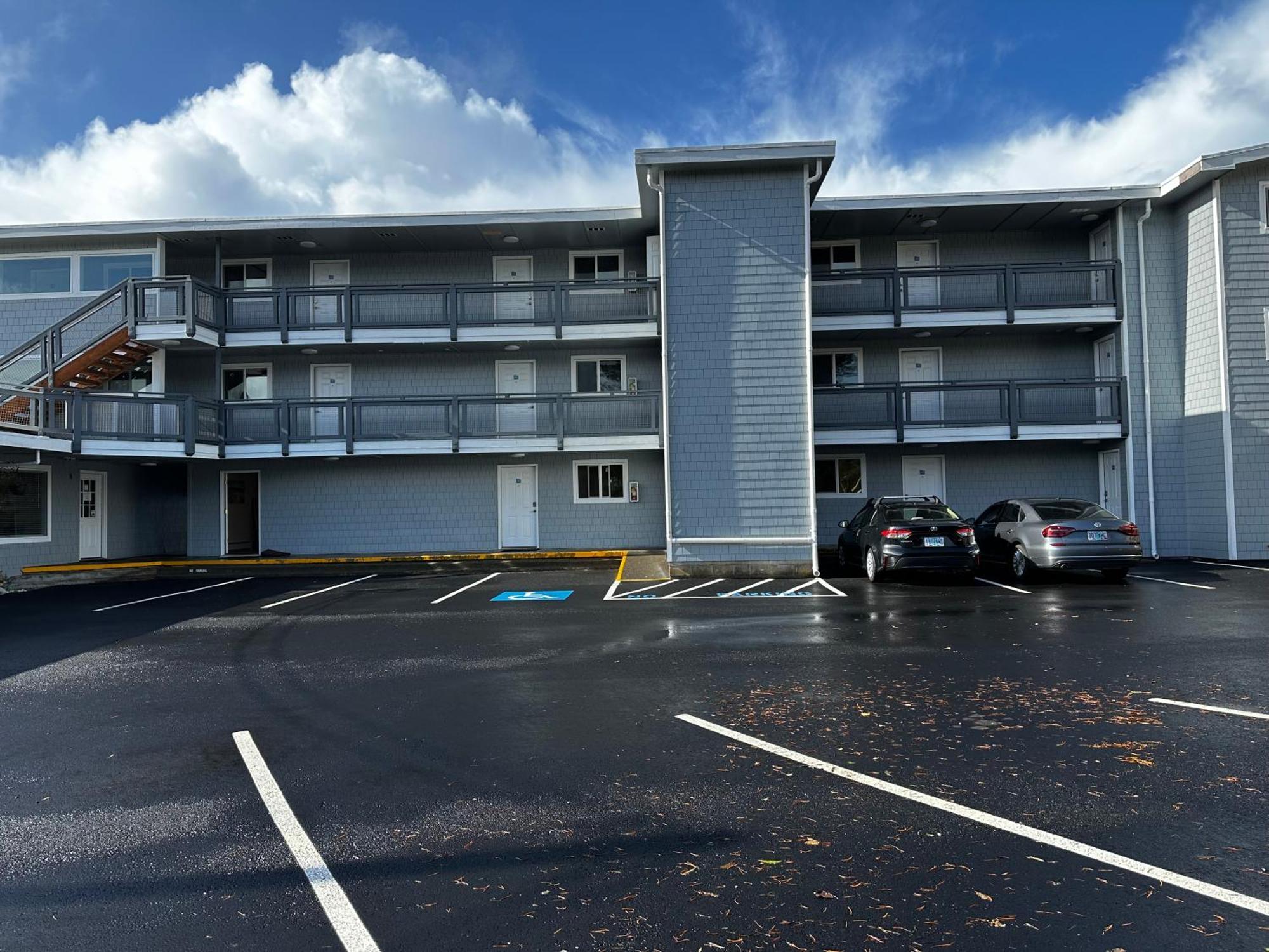 West Beach Suites Lincoln City Exterior photo